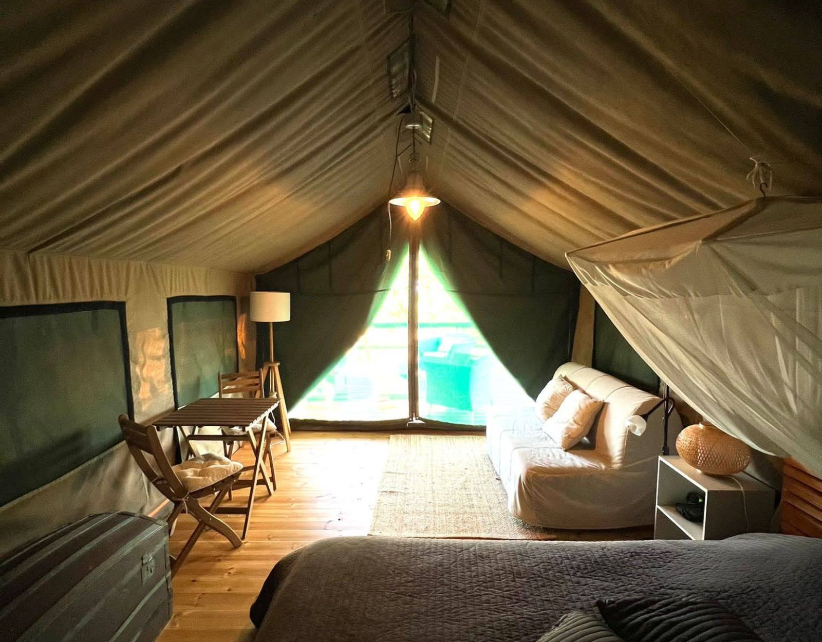 Interior safaritent Portugal Nature Lodge